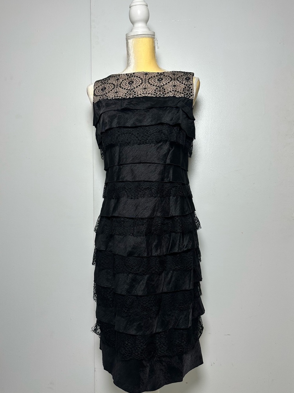London Times Tiered Lace Cockail Dress Sz 12